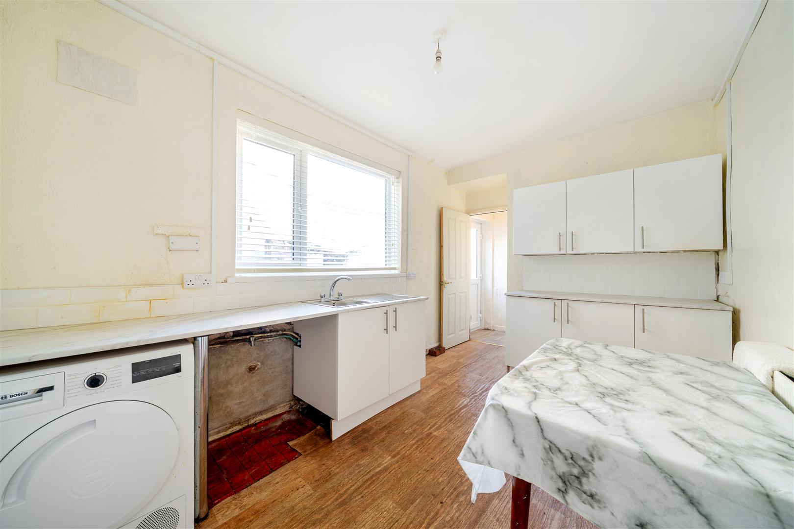 Middle Road, Gendros, Swansea, SA5 8ES